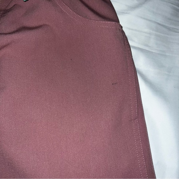 FIGS Mauve Scrub Set XXS/ XS Regular - Picture 4 of 8